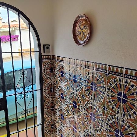 Delightful Burriana House With Magnificent Beach & Sea Views. Nerja Eksteriør bilde
