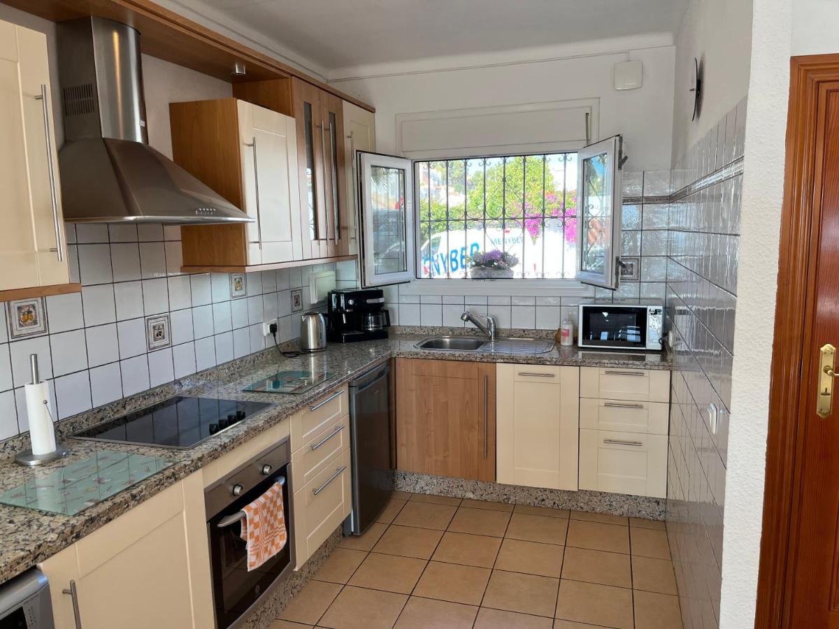 Delightful Burriana House With Magnificent Beach & Sea Views. Nerja Eksteriør bilde