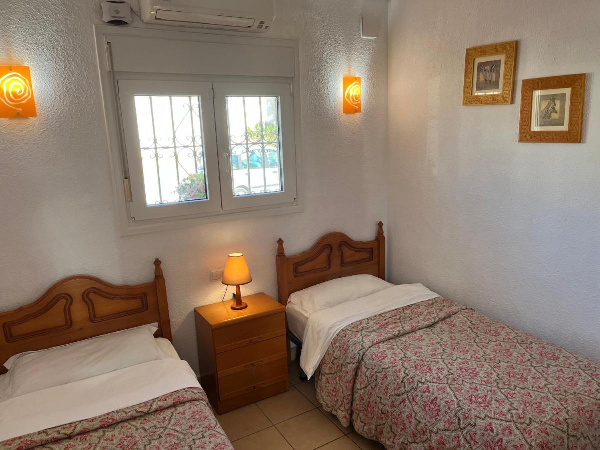 Delightful Burriana House With Magnificent Beach & Sea Views. Nerja Eksteriør bilde