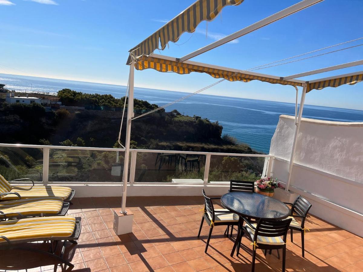 Delightful Burriana House With Magnificent Beach & Sea Views. Nerja Eksteriør bilde
