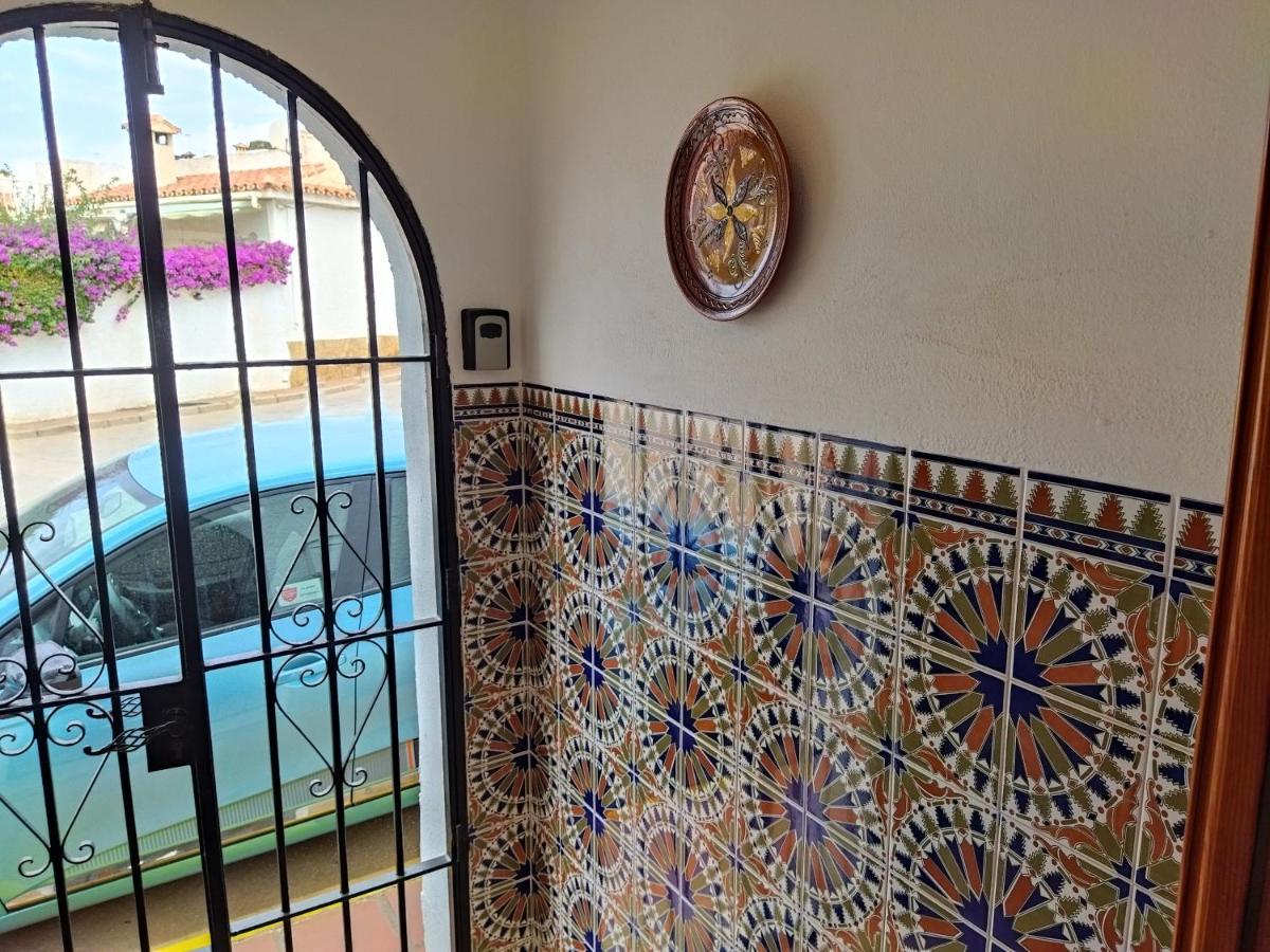 Delightful Burriana House With Magnificent Beach & Sea Views. Nerja Eksteriør bilde